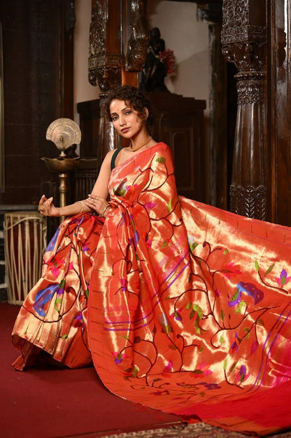 Raktavarni — Red Paithani