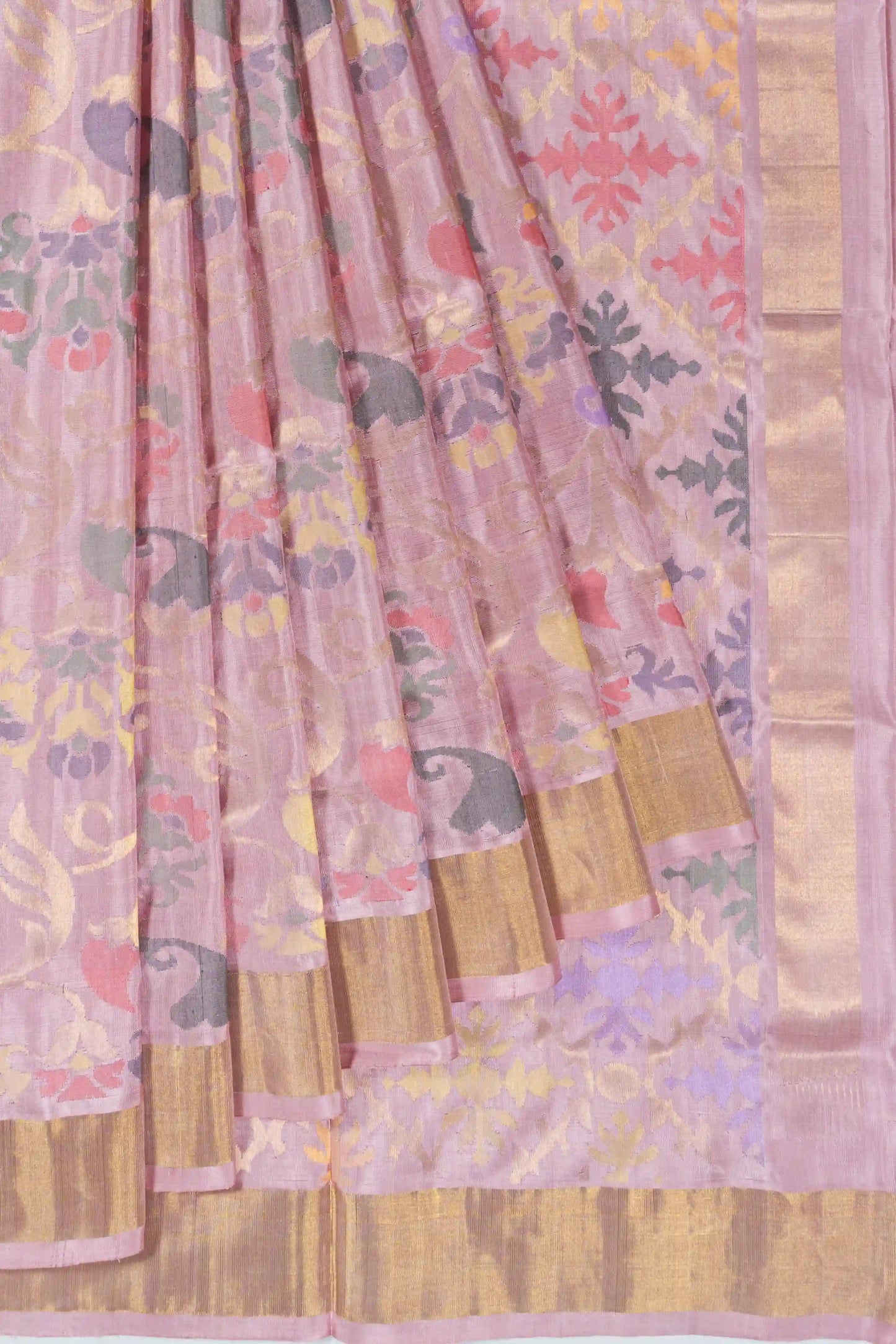 Chandrika Lilac Tissue flat lay