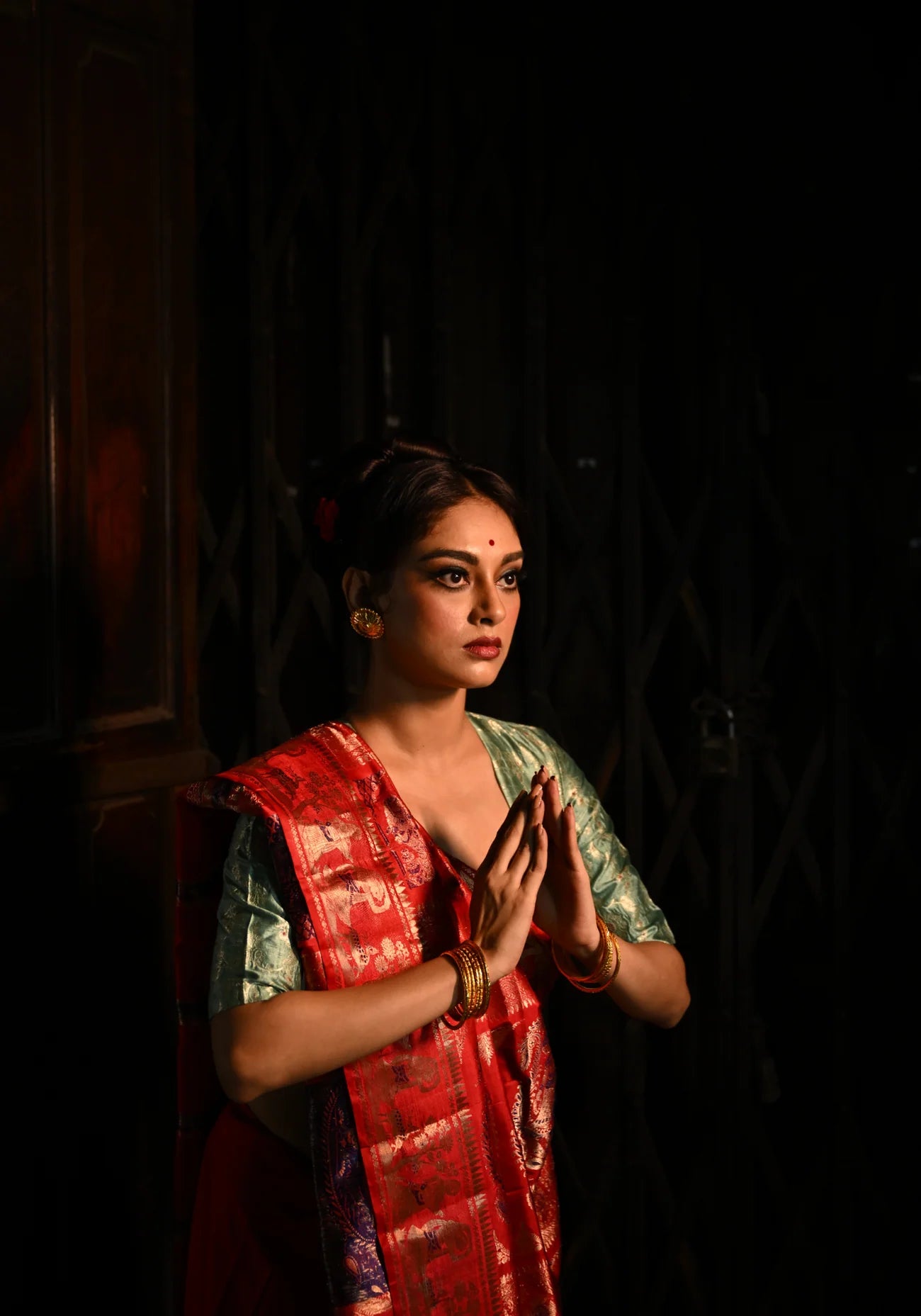Katha — Red Baluchari