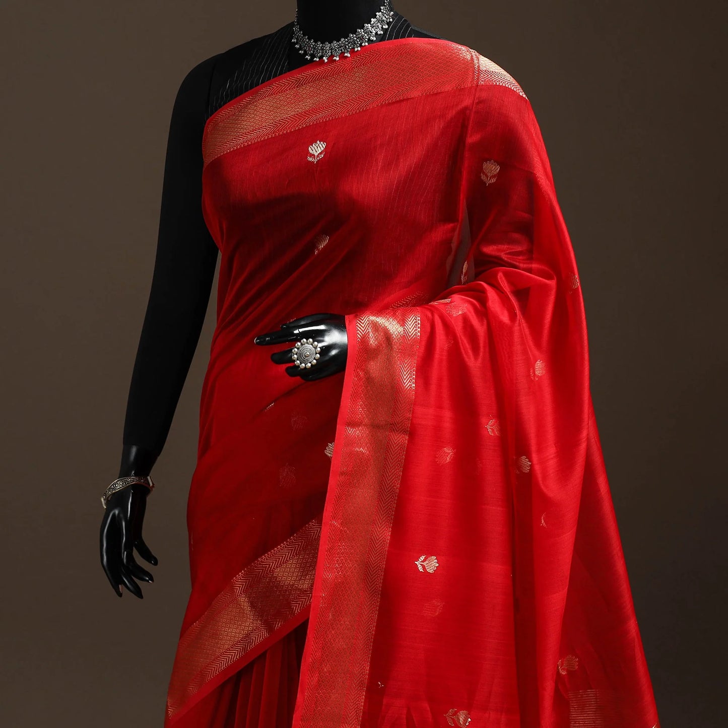 Ahilya — Red Maheshwari