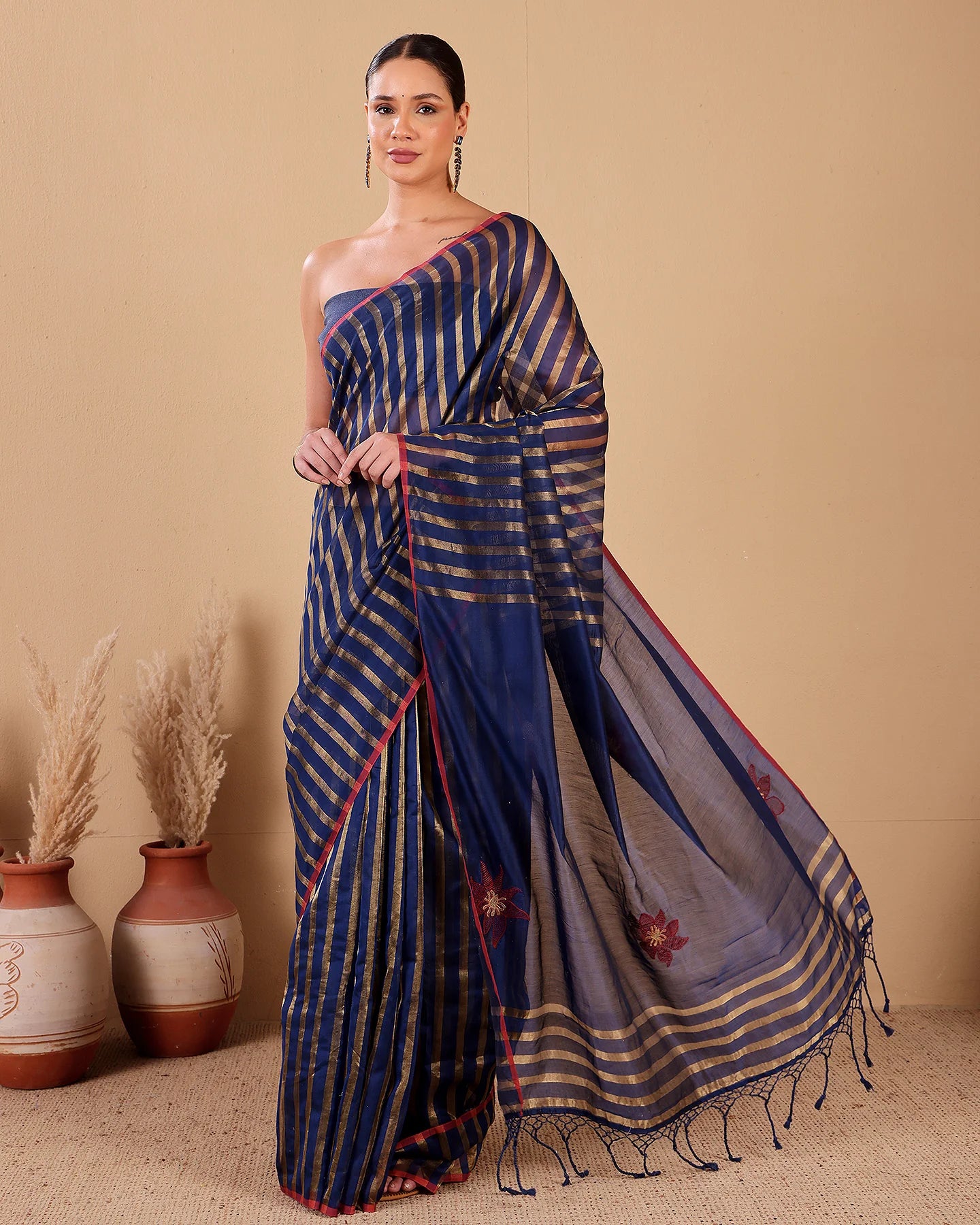 Ratri Navy Handloom Silk saree